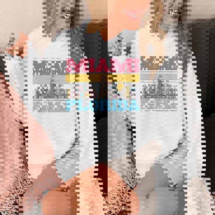 マイアミ フロリダ州 都市景観 お土産 モダン マイアミスカイライン パーカー