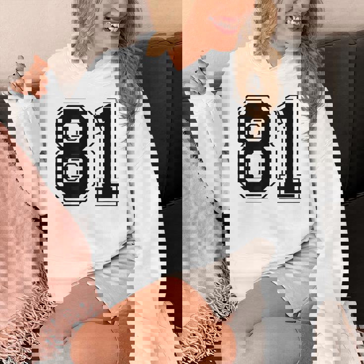 番号 81 パーカー