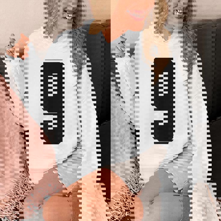 番号9 ナインスポーツジャージ 誕生日年齢 ラッキーナンバーブラック パーカー