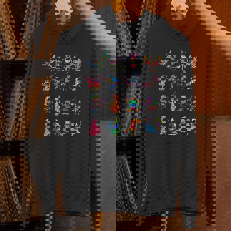 Alebrijes 動物 生き物 メキシコ 民芸品 ヒスパニック系遺産 長袖tシャツ パーカー