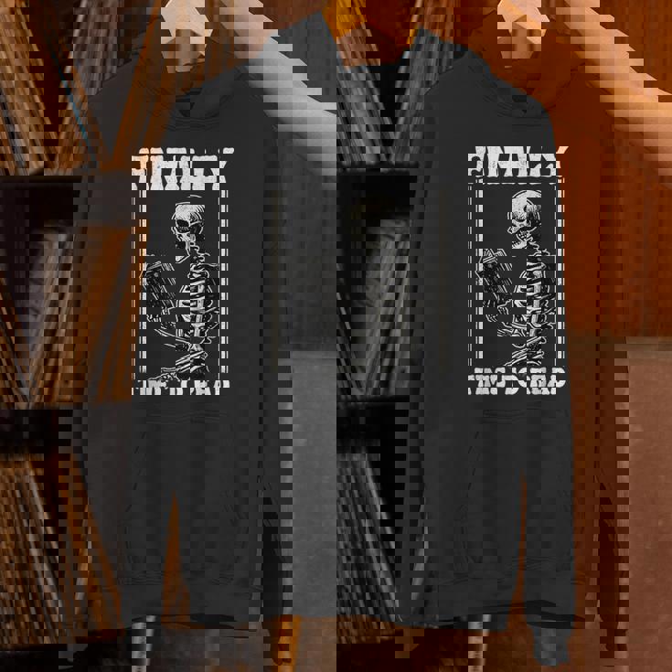 Finally Time To Read Book Lover Bookworm スケルトン 面白い本 パーカー