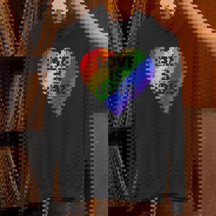 Lgbt Love Is Lovetシャツレトロハートゲイレズビアンプライド月間 パーカー