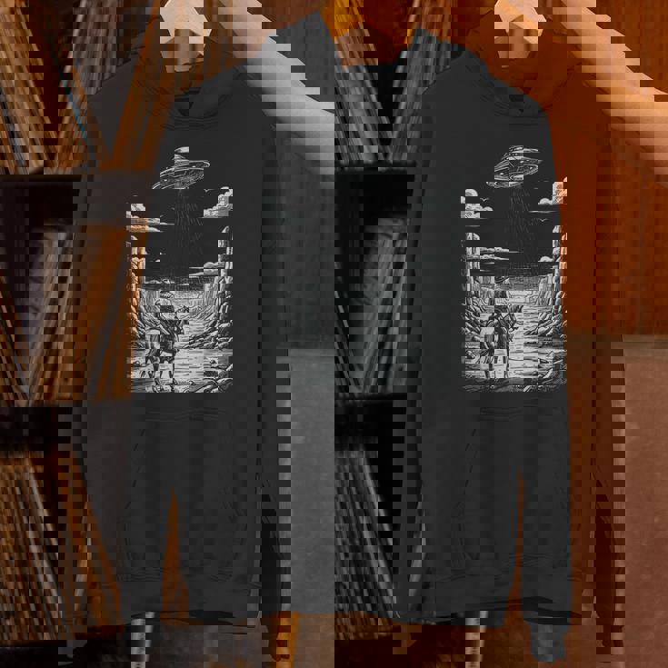 Lone Cowboy Watching Ufo 空飛ぶ円盤 キャニオン パーカー