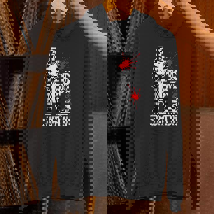 Tis But Acratch 面白い 中世の戦士 ユーモア 騎士 パーカー