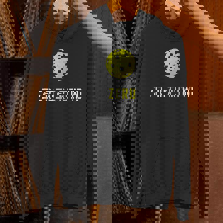 Zero Zero Two 、面白いピックルボール退職ギフト パーカー