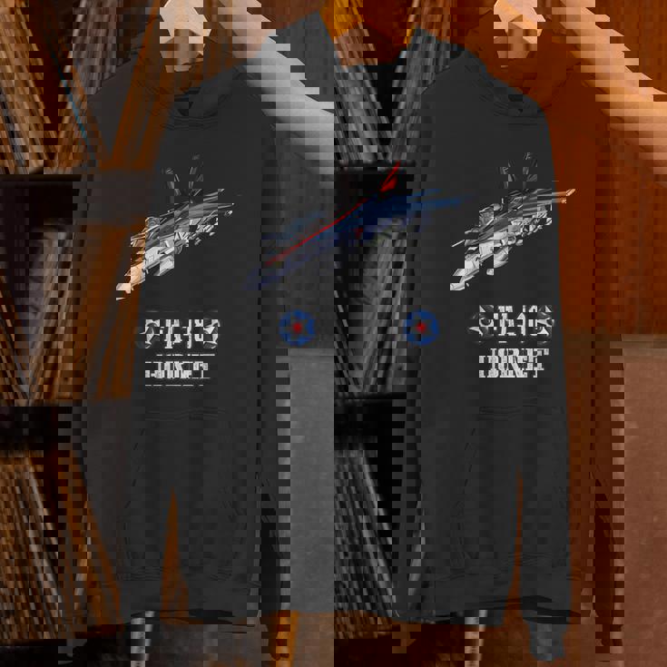 アメリカのf-18ホーネット戦闘機 パーカー