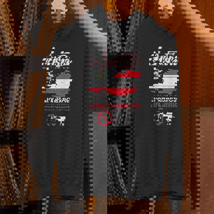 オーストリアのカンガルーなし オーストリアのカンガルーなし 長袖tシャツ パーカー