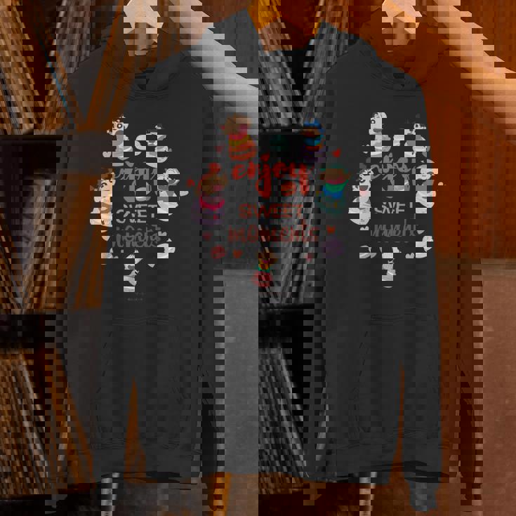 クレヨンしんちゃん かすかべ防衛隊とマカロンしんちゃんのティータイム 長袖tシャツ パーカー