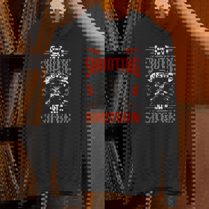 クレー射撃 散弾銃を使ったゴルフのようなもの ショットガン トラップ からのプル ピジョン クレー射撃 パーカー