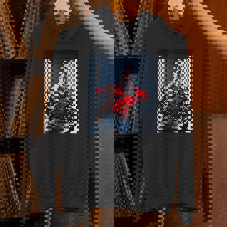 セクシーガールグラフィックtシャツ セクシーなブロンドガール&レッドストリートバイク パーカー