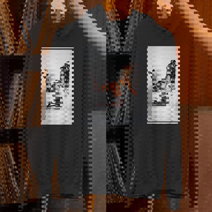 セクシーガールグラフィックtシャツ マスクのセクシーなファッションモデル パーカー