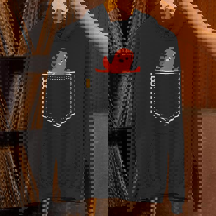 タコ ウインナー タコ 勝者 食べ物 イラスト ポケット デザイン かわいい 面白い 長袖tシャツ パーカー