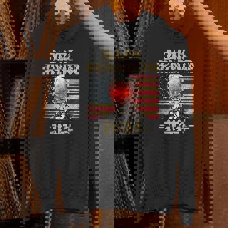 ダークブランドン・バイデン 2024 レトロフラッグ Usa ファニー ジョー・バイデン パーカー