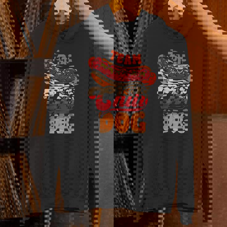 チーム・チリ・ドッグ 面白いチリコンカーン ホットドッグ好きのフードトラック パーカー