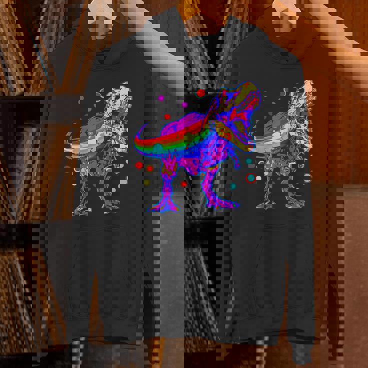 ティラノサウルス レックス 虹色 恐竜 恋人 デザイン パーカー