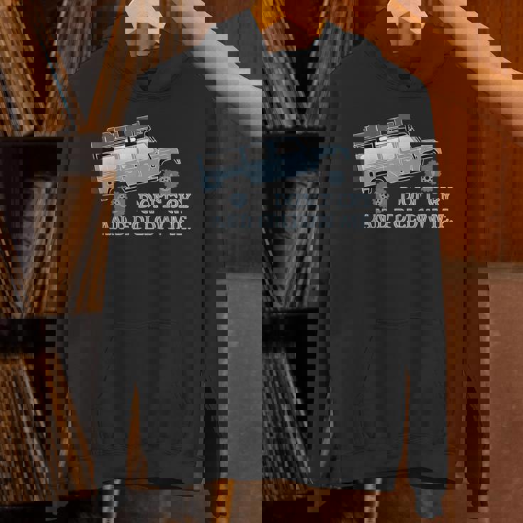 ディフェンダー ルーフテント オフロード 4X4 トラベル 乗り物 ギフト 面白い パーカー