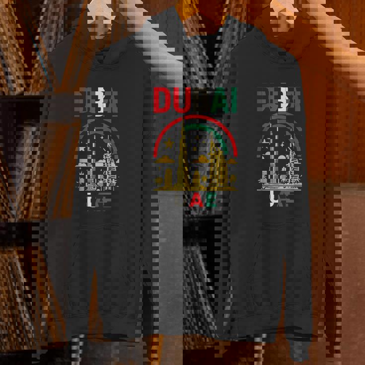 ドバイuaeスカイラインデザイン – ブルジュハリファとヤシの木 パーカー