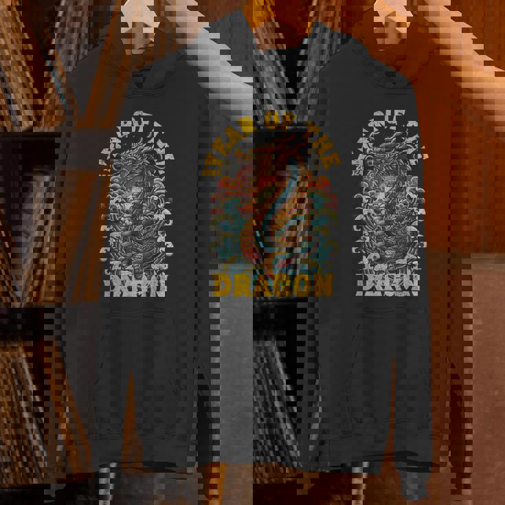 ドラゴンの年2024明けましておめでとうございます漢字 パーカー