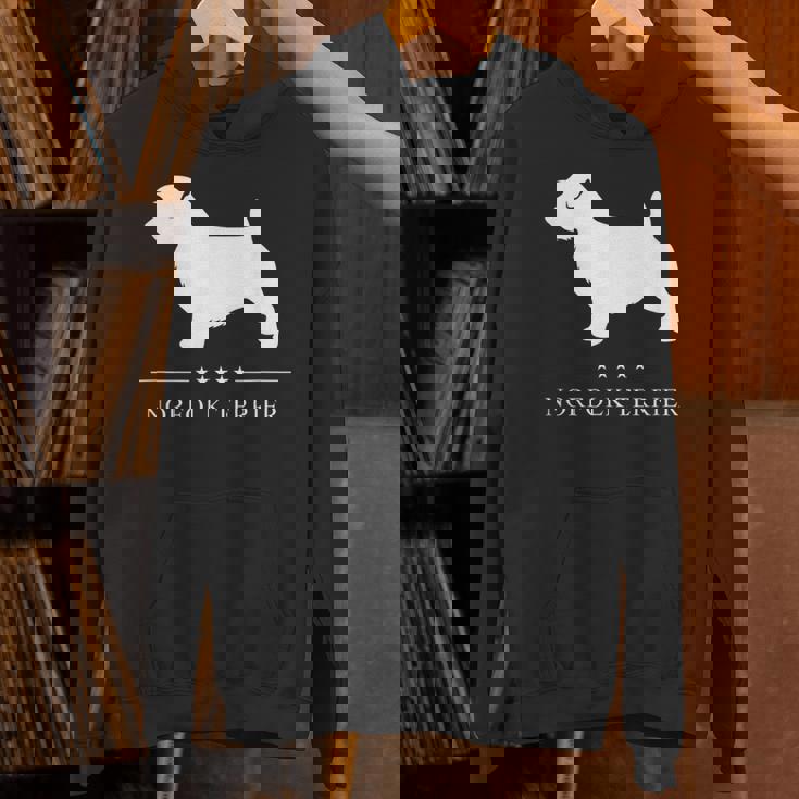 ノーフォークテリア犬の白いシルエット パーカー