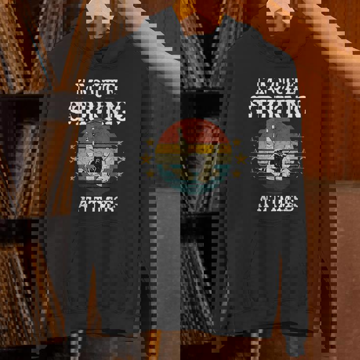 ボウリング私はかなり印象的です面白いビンテージボウラーダジャレ パーカー