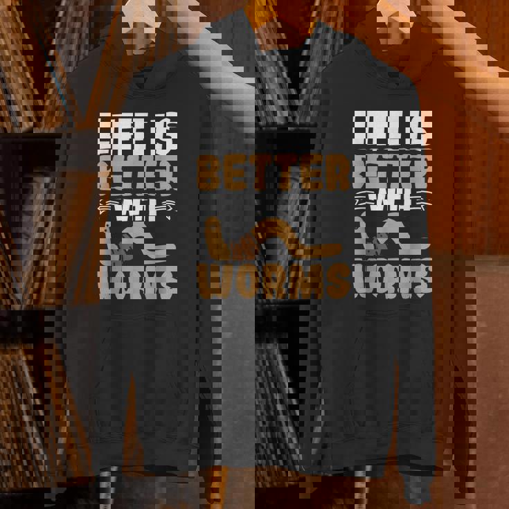 ミミズがいると人生はより良くなる ミミズの養殖 ミミズ ファーマー パーカー