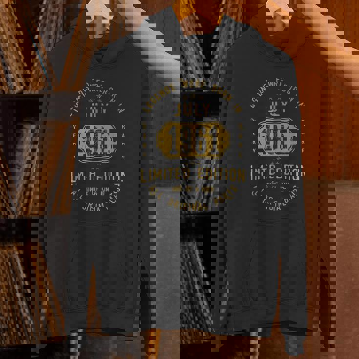 レジェンドは1961年七月生まれ 誕生日 パーカー