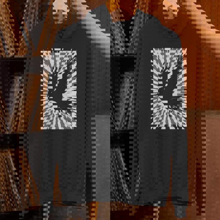 レトロなカラスの美学 日本の旭日旗 黒カラス パーカー