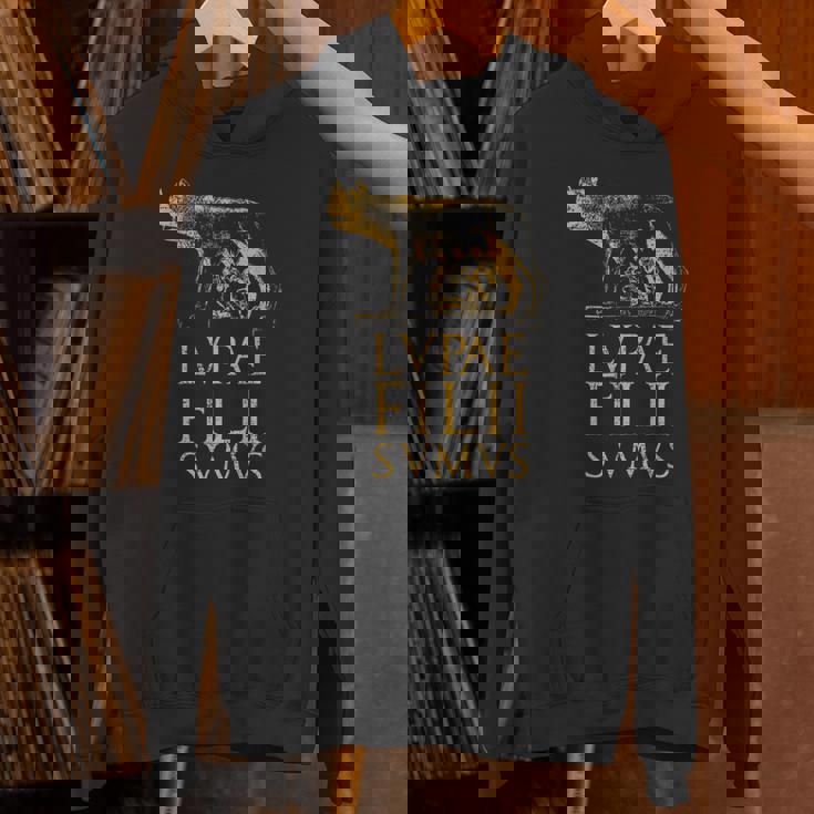 ローマの狼 古代ローマ ローマ帝国の名言 パーカー