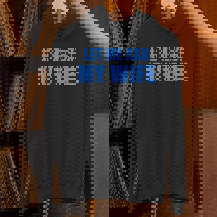 妻に聞いてみよう—彼女は面白い結婚ジョークを言わなかった パーカー