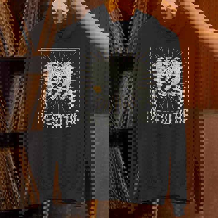 骨折した人工股関節置換手術で回復しました パーカー