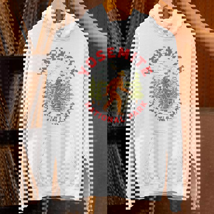 Yosemite National Park Ranger Bigfoot 80Sasquatch パーカー