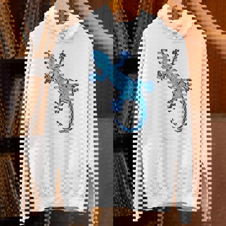 トライバル バティック パターン ヤモリトカゲ デニムブルーtシャツ パーカー