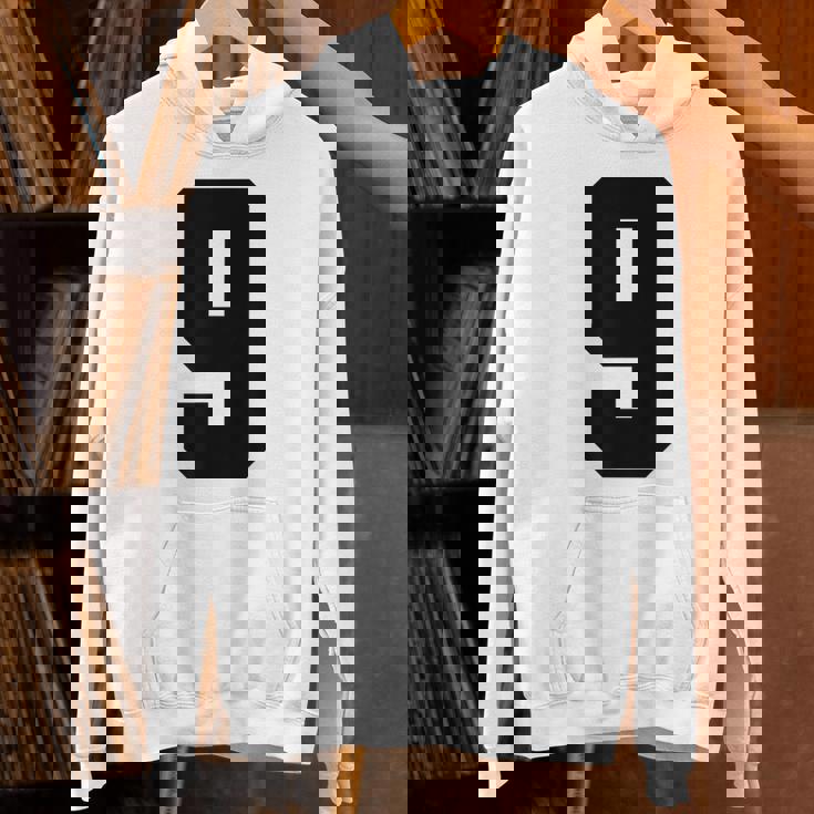 番号9 ナインスポーツジャージ 誕生日年齢 ラッキーナンバーブラック パーカー