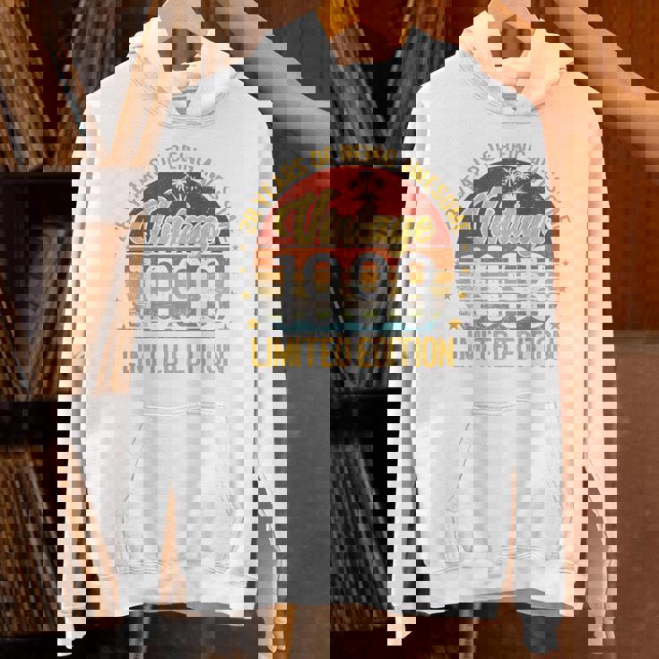 裏面 ヴィンテージ 28 誕生日 デコレーション メンズ 28歳 1998 28歳 パーカー