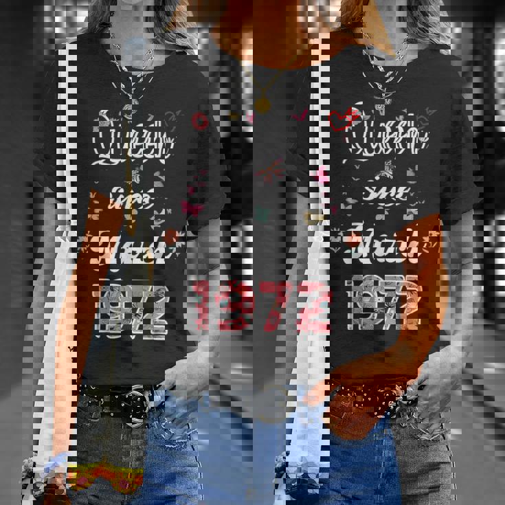 1972年3月より女王 花 1972年3月の誕生日 Tシャツ 彼女への贈り物