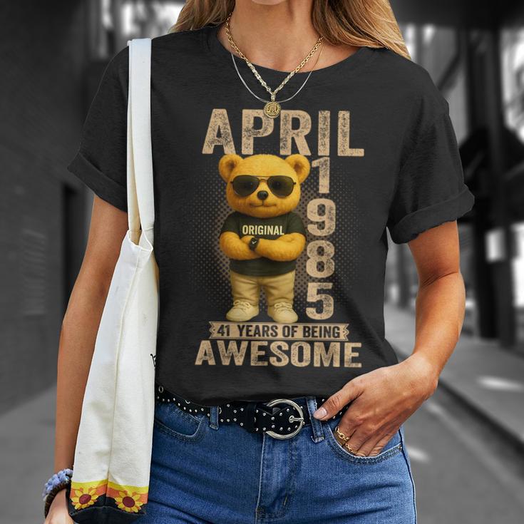 41歳 1985年4月 テディベア 41歳 誕生日 男性 女性 Tシャツ 彼女への贈り物
