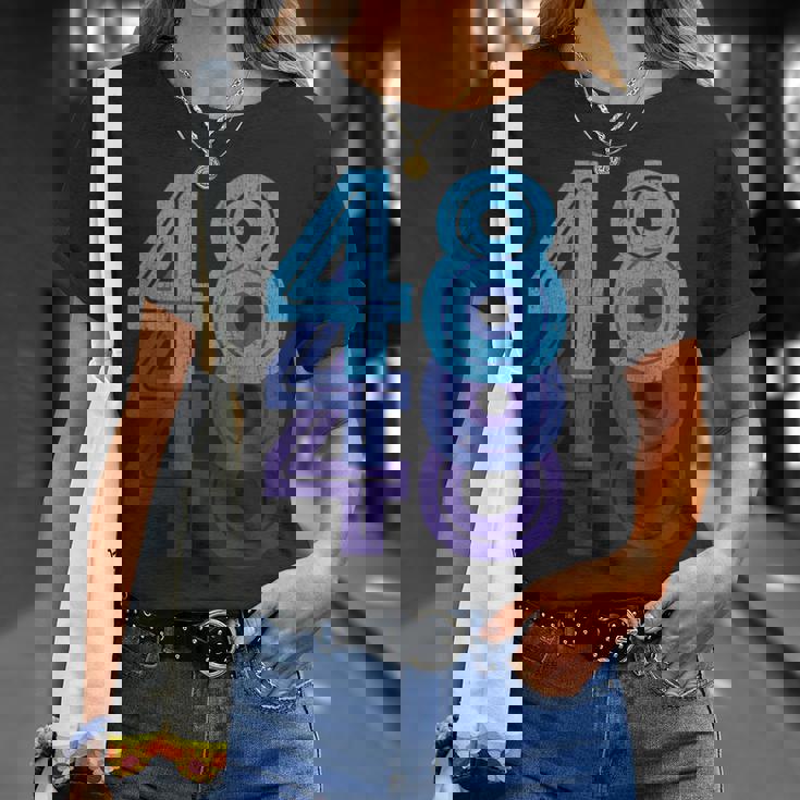 48ラッキーナンバー48歳の誕生日のスポーツチーム Tシャツ 彼女への贈り物