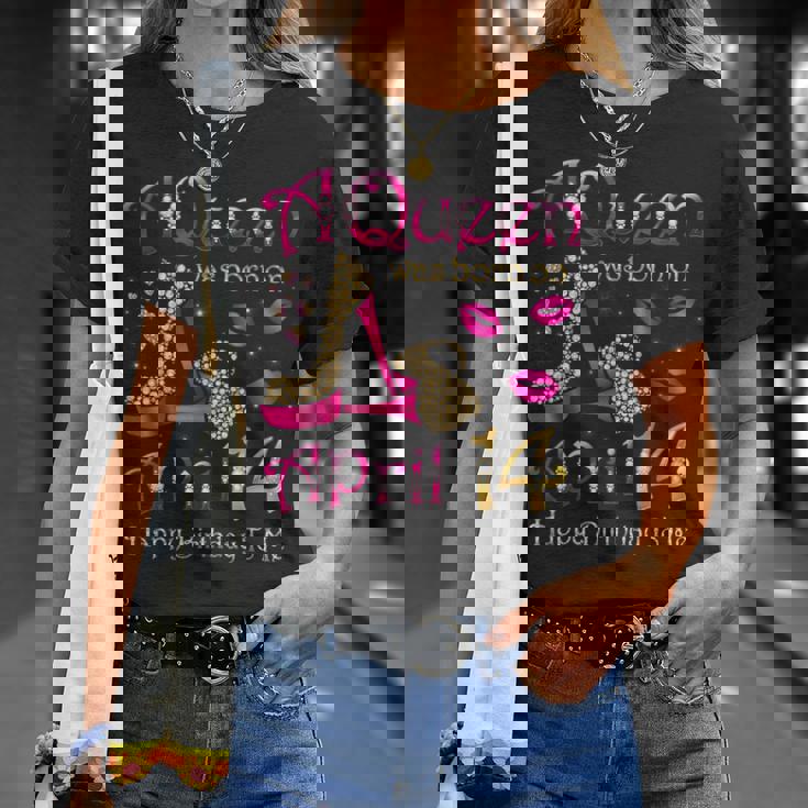 4月14日に女王が生まれた私にお誕生日おめでとう Tシャツ 彼女への贈り物