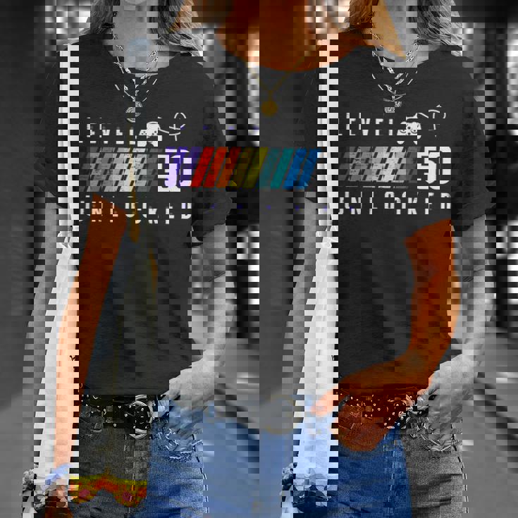 50歳の誕生日 ゲーマーボーイまたはゲーマーガール レベル50 アンロック Tシャツ 彼女への贈り物