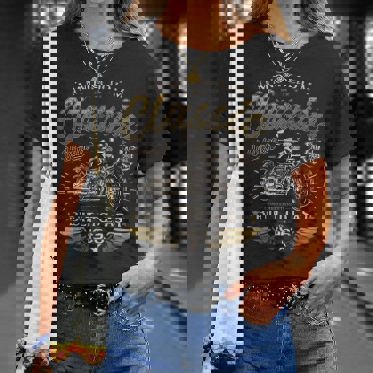 61 歳の誕生日男性オートバイ バイクに乗る人 1965 Tシャツ 彼女への贈り物