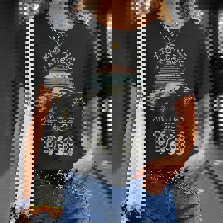 66歳の誕生日 1960年クラシックカー Tシャツ 彼女への贈り物
