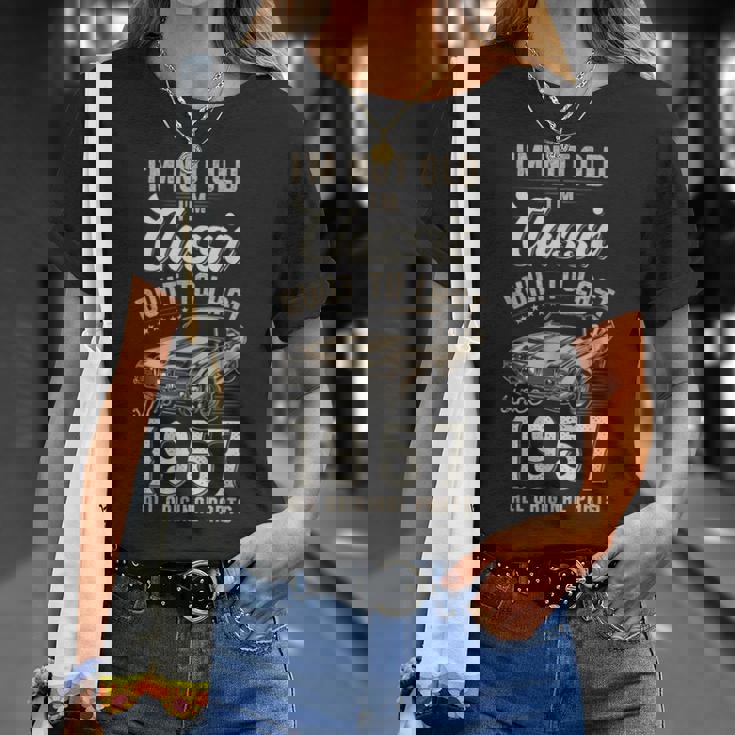 69歳の誕生日 1957年生まれのクラシックカー Tシャツ 彼女への贈り物