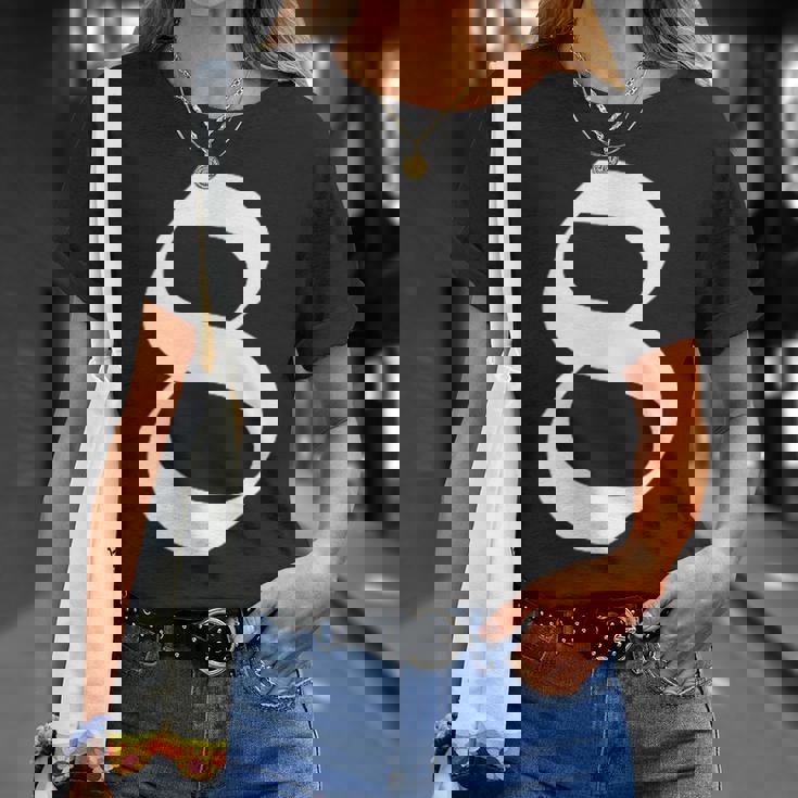 8番目 古英語の中世スタイルの8番 Tシャツ 彼女への贈り物