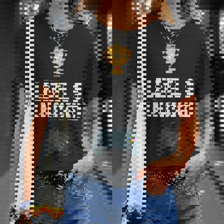 9歳 誕生日シャツ 男の子 女の子 ギフト 9歳 レベルアップ ゲーマー Tシャツ 彼女への贈り物