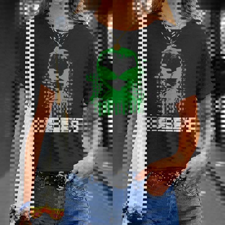 I Believe In Aliens Retro UFO Space Vibes Cosmic Lover T-Shirt Gifts for Her