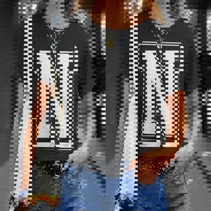 Best Friendshipseven Letters N From Friends Tシャツ 彼女への贈り物