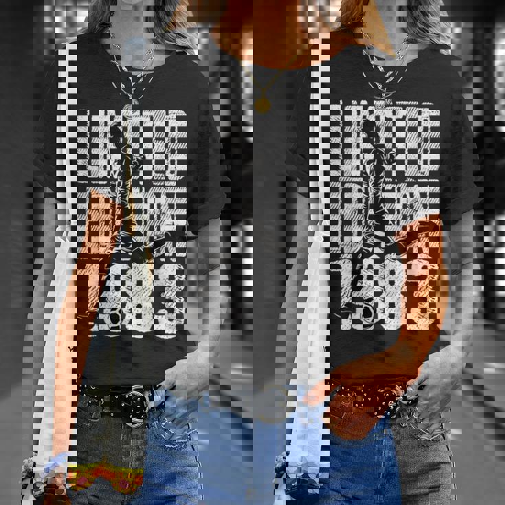 Edición Limitada 1983 Edición Limitada Fútbol Cumpleaños Camiseta unisex Regalos para ella