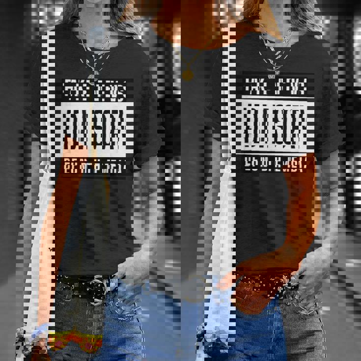 Fake News Advisory Defund The Media Tシャツ 彼女への贈り物