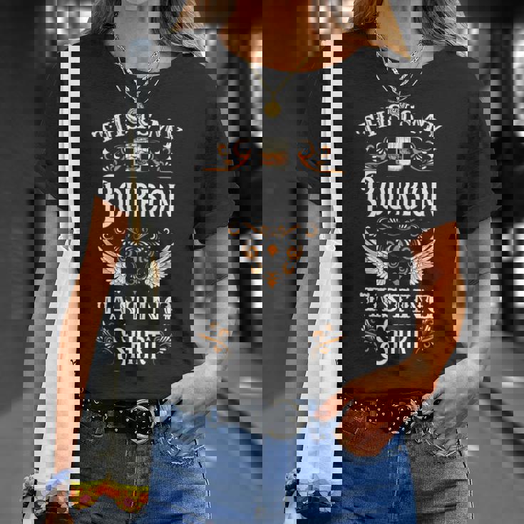 This Is My Bourbonテイスティングウイスキー愛好家へのギフト。 長袖tシャツ Tシャツ 彼女への贈り物