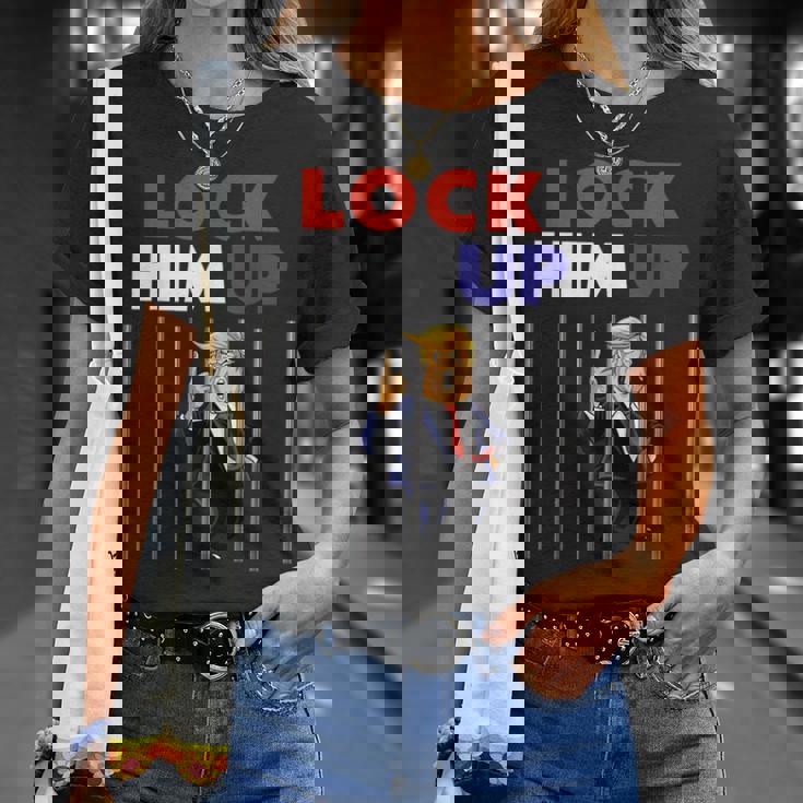 Lock Him Up Anti Trump Political Tシャツ 彼女への贈り物